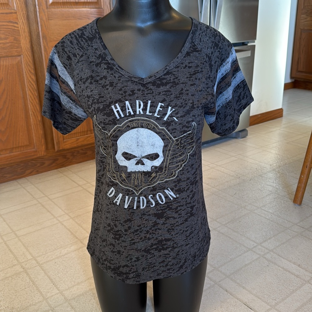 Harley Davidson women’s v-neck shirt. Size Medium